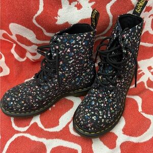 NWOB Dr. Martens Women's Floral Black Boots